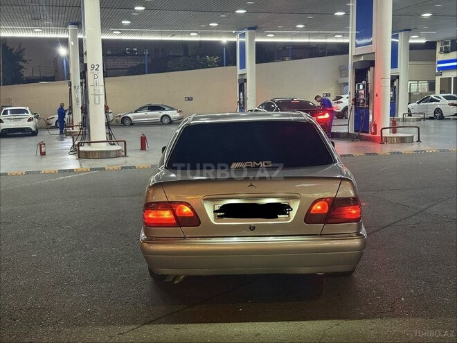 Mercedes E 240 1999, 333,915 km - 2.4 л - Bakı