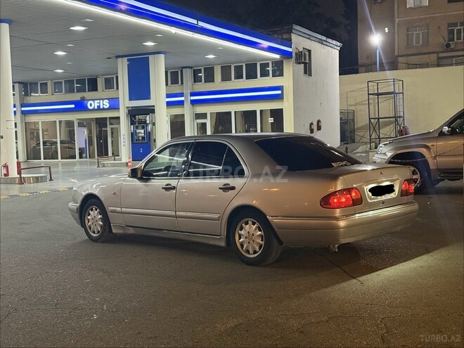 Mercedes E 240 1999, 333,915 km - 2.4 л - Bakı