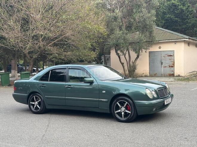Mercedes E 230 1996, 304,000 km - 2.3 l - Sumqayıt