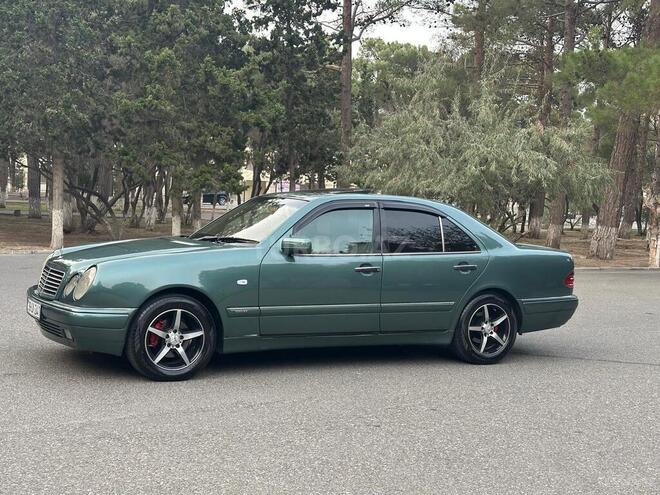 Mercedes E 230 1996, 304,000 km - 2.3 l - Sumqayıt