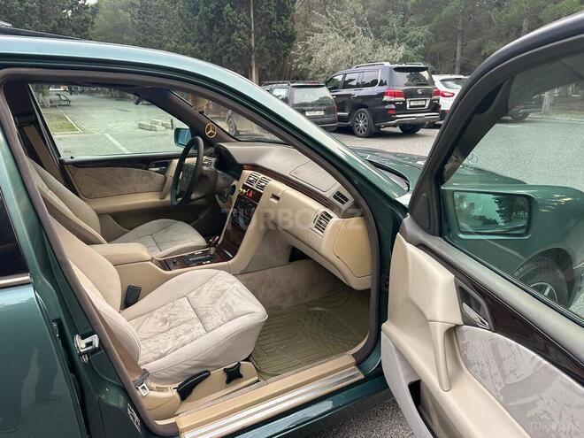 Mercedes E 230 1996, 304,000 km - 2.3 l - Sumqayıt
