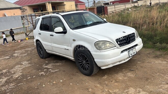 Mercedes ML 320 1998, 290,000 km - 3.2 l - Bakı