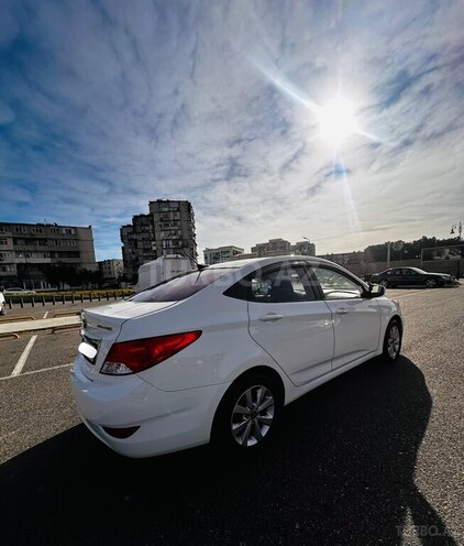 Hyundai Accent 2011, 217,000 km - 1.4 л - Bakı