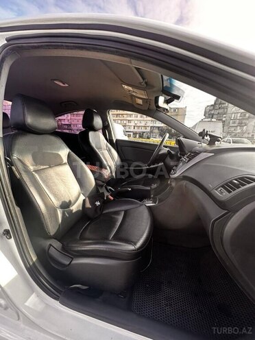Hyundai Accent 2011, 217,000 km - 1.4 л - Bakı