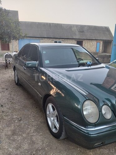 Mercedes E 230 1996, 630,000 km - 2.3 l - Sumqayıt