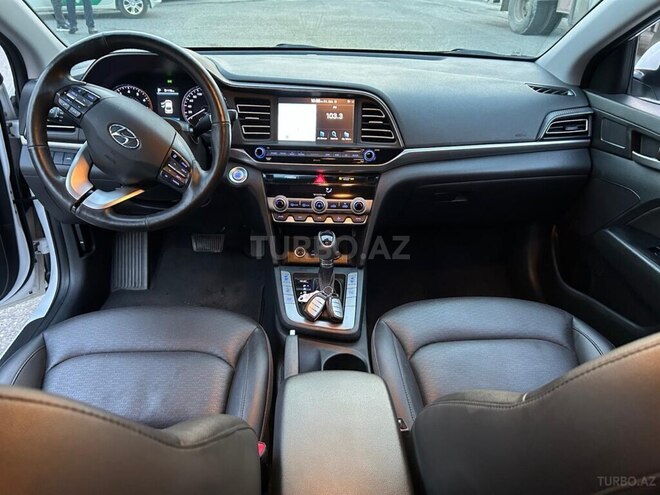 Hyundai Elantra 2019, 194,100 km - 1.6 л - Bakı