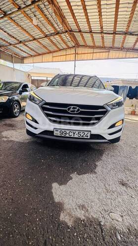 Hyundai Tucson 2016, 135,000 km - 1.7 l - Quba