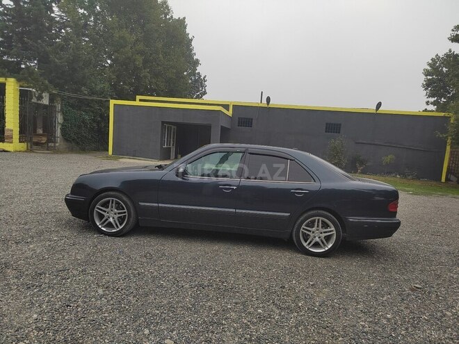 Mercedes E 240 2001, 274,193 km - 2.4 л - Xaçmaz