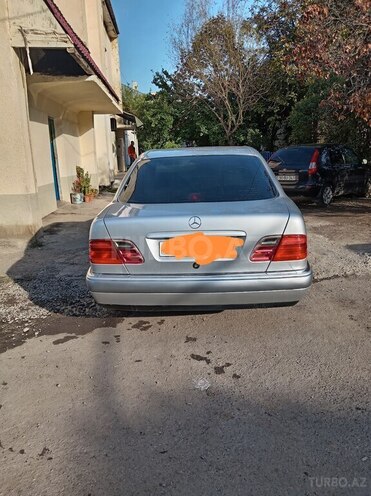 Mercedes E 240 1997, 315,888 km - 2.4 l - Gəncə