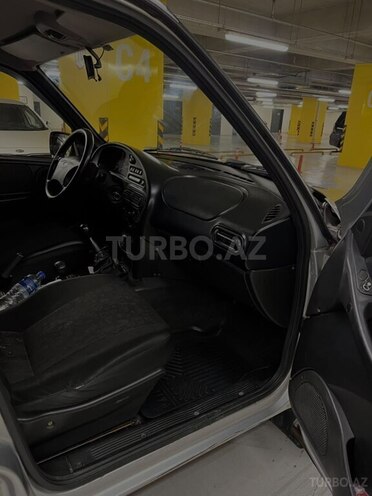 Chevrolet Niva 2006, 200,000 km - 1.7 l - Gəncə