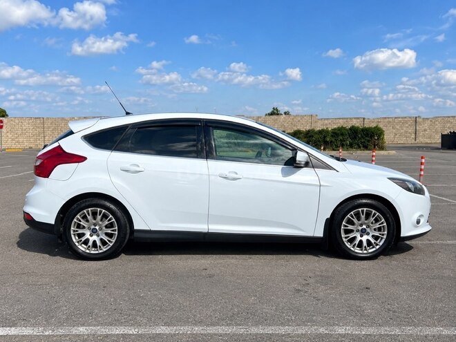 Ford Focus 2014, 202,000 km - 1.6 л - Bakı