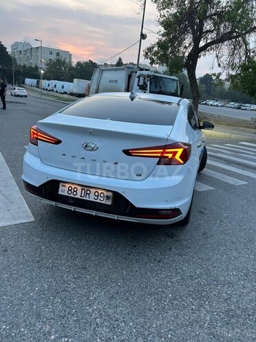 Hyundai Elantra 2019, 194,100 km - 1.6 л - Bakı