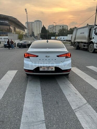 Hyundai Elantra 2019, 194,100 km - 1.6 л - Bakı
