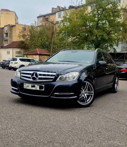 Mercedes C 200 2012, 215,000 km - 2.1 l - Bakı