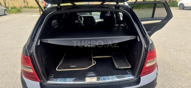 Mercedes C 200 2012, 215,000 km - 2.1 l - Bakı