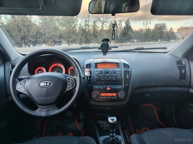 Kia Ceed 2008, 348,000 km - 1.6 l - Quba