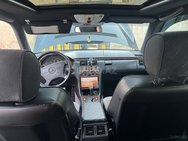 Mercedes E 220 1995, 308,421 km - 2.2 л - Bakı