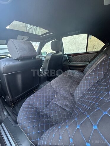 Mercedes E 220 1995, 308,421 km - 2.2 л - Bakı