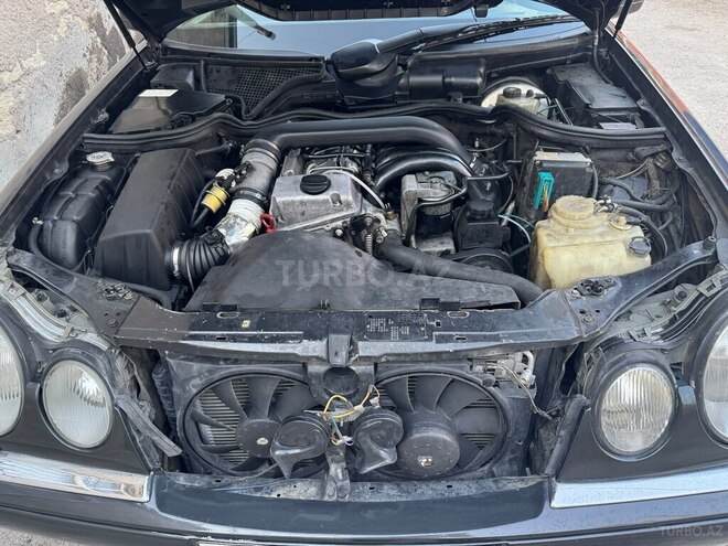 Mercedes E 220 1995, 308,421 km - 2.2 л - Bakı