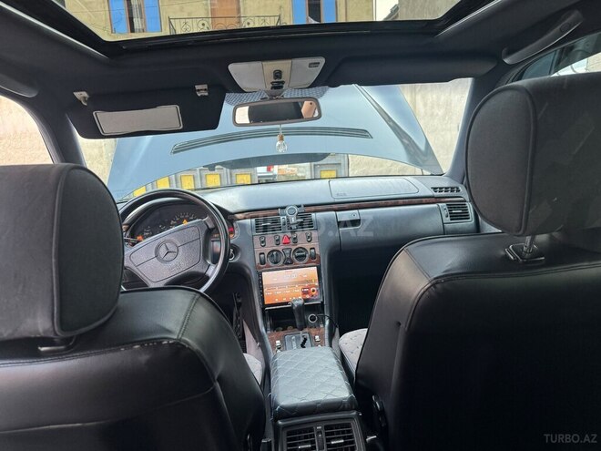 Mercedes E 220 1995, 308,421 km - 2.2 л - Bakı