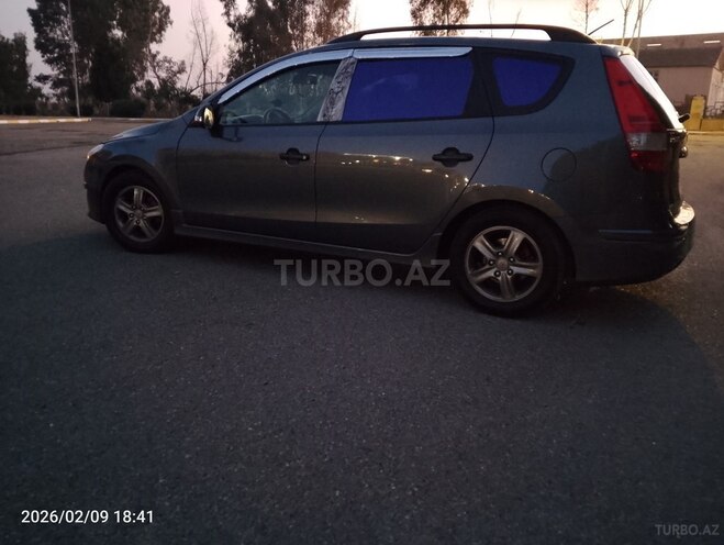 Hyundai i30 2011, 285,000 km - 1.4 l - İmişli