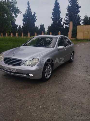 Mercedes C 240 2000, 587,456 km - 2.6 l - Quba
