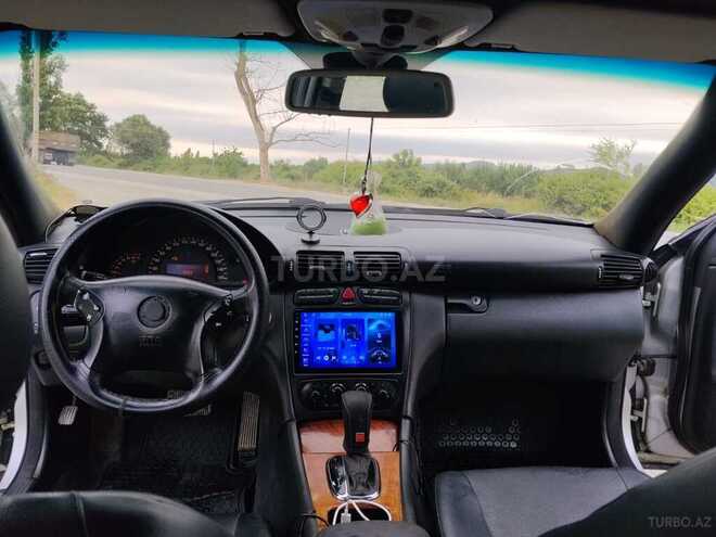 Mercedes C 240 2000, 587,456 km - 2.6 l - Quba