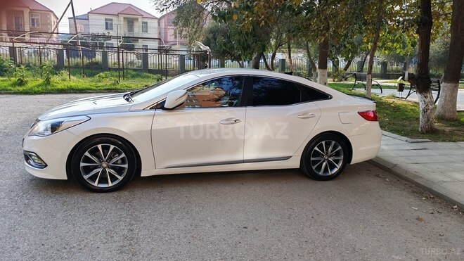 Hyundai Grandeur 2015, 231,000 km - 2.2 l - Bakı