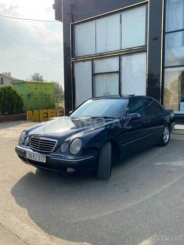 Mercedes E 240 1999, 434,935 km - 2.6 л - Lənkəran