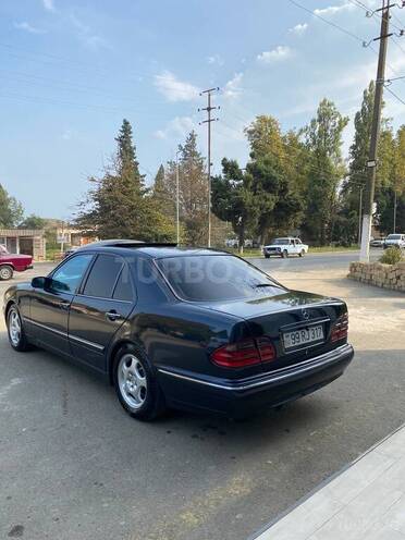 Mercedes E 240 1999, 434,935 km - 2.6 л - Lənkəran