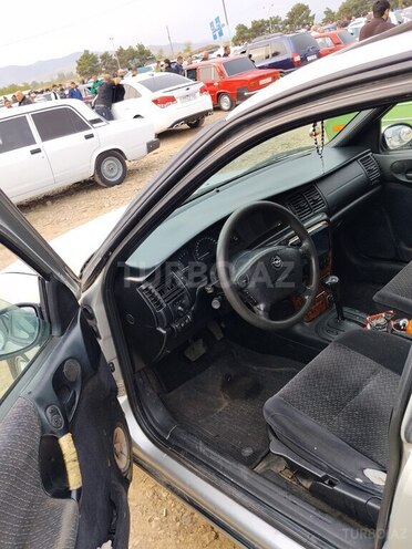 Opel Vectra 1997, 400,000 km - 1.8 l - Qazax