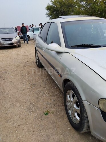 Opel Vectra 1997, 400,000 km - 1.8 l - Qazax