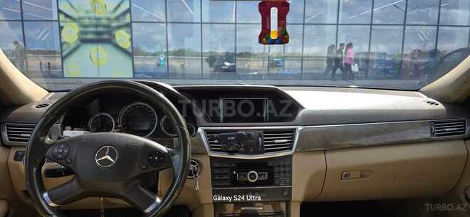 Mercedes E 220 2009, 399,000 km - 2.1 л - Bakı