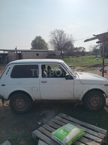 LADA (VAZ) Niva 2002, 999,999 km - 1.7 l - Saatlı
