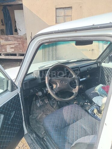 LADA (VAZ) Niva 2002, 999,999 km - 1.7 l - Saatlı