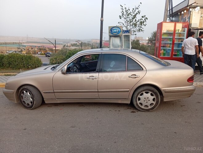 Mercedes E 220 1999, 500,000 km - 2.2 л - Bakı