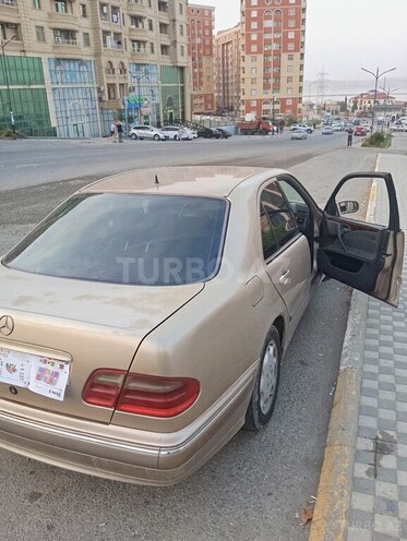 Mercedes E 220 1999, 500,000 km - 2.2 л - Bakı