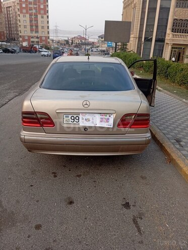 Mercedes E 220 1999, 500,000 km - 2.2 л - Bakı