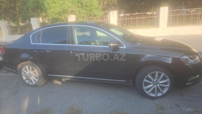 Volkswagen Passat 2011, 330,000 km - 1.8 l - Bakı