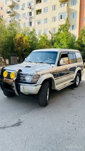 Mitsubishi Pajero 1993, 500,000 km - 2.8 л - Bakı