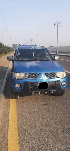Mitsubishi L200 2009, 550,000 km - 2.5 l - Bakı