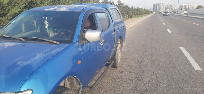 Mitsubishi L200 2009, 550,000 km - 2.5 l - Bakı