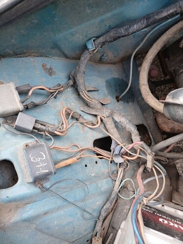 LADA (VAZ) 2106 1989, 42,800 km - 1.5 l - Salyan