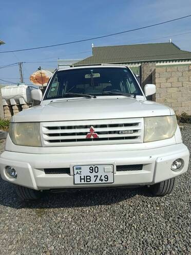 Mitsubishi Pajero io 2000, 409,000 km - 1.8 l - Bərdə