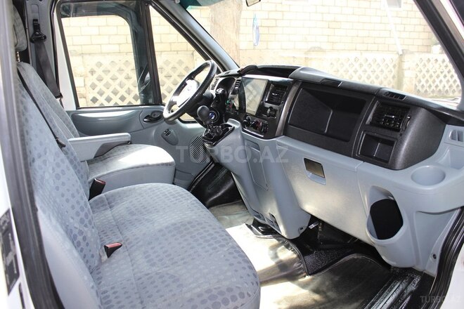 Ford Transit 2010, 213,706 km - 2.4 l - Salyan