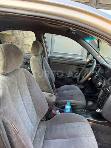 Hyundai Elantra 2002, 235,000 km - 2.0 л - Sumqayıt