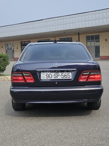 Mercedes E 240 2000, 406,930 km - 2.4 l - İmişli