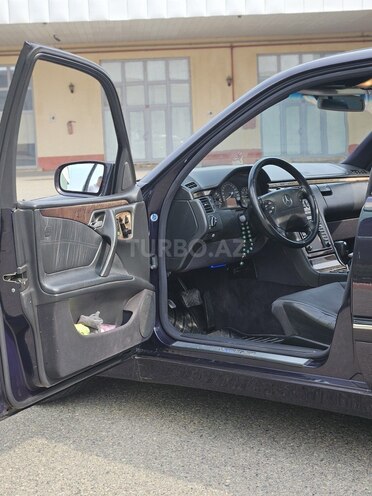 Mercedes E 240 2000, 406,930 km - 2.4 l - İmişli