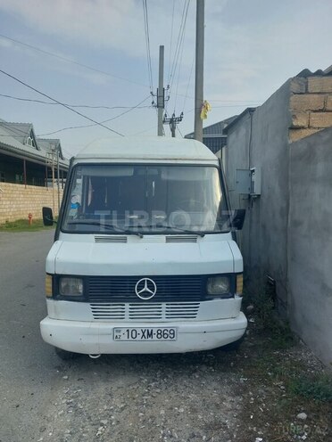 Mercedes 208 D 1993, 170,000 km - 2.9 l - Ağcabədi