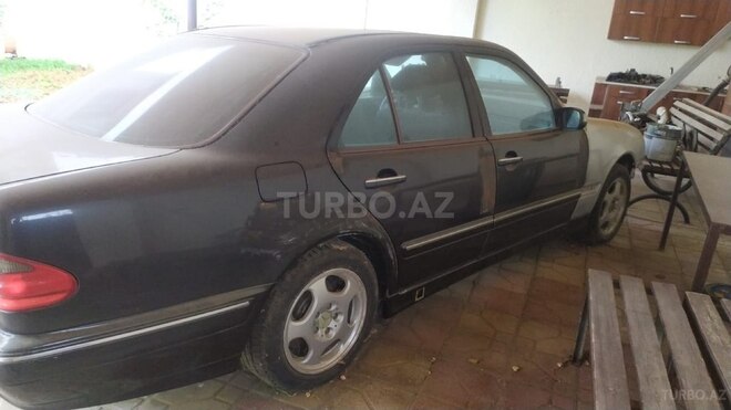 Mercedes E 320 1999, 320,000 km - 3.2 l - Bakı